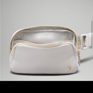 Lululemon everywhere bag gold